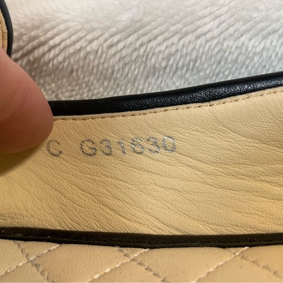 CHANEL Blue Leather CC Flat Loafers Shoes - Picture 13 of 16